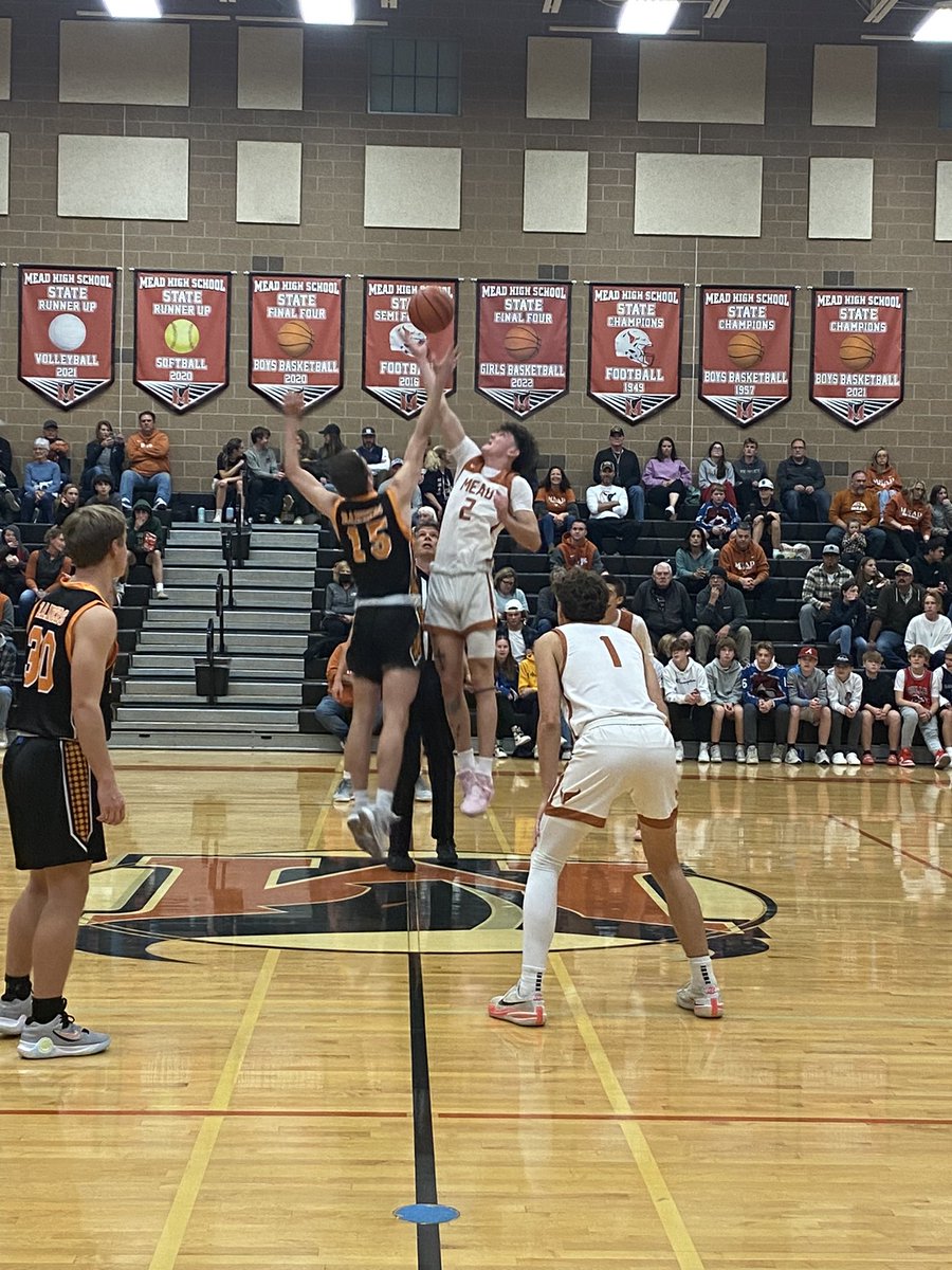 Mead HS Athletics on Twitter "At the half meadbball is in a dogfight with 1 LPHS_Rangers