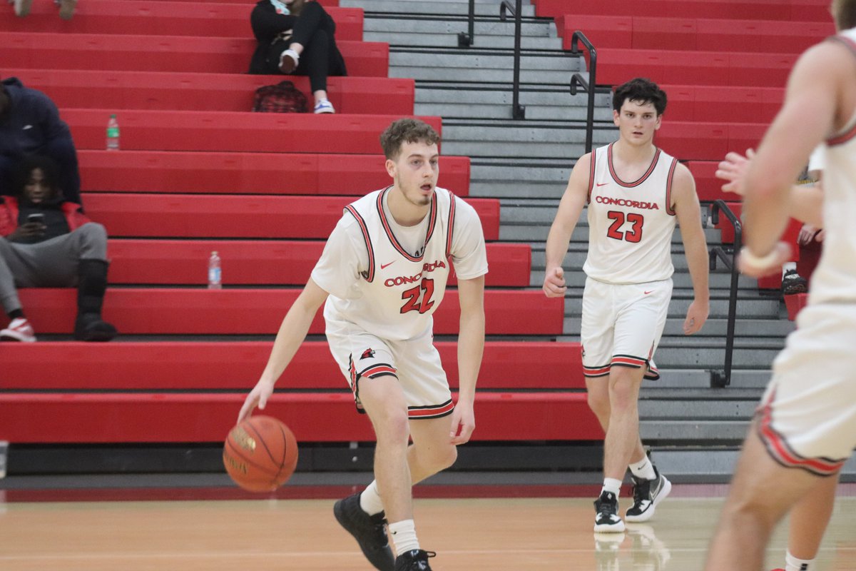 CUAACardinals's tweet image. 🏀RECAP🏀

@CUAAHoops outlasts Aquinas for 76-68 win

📰: bit.ly/3FCixxC