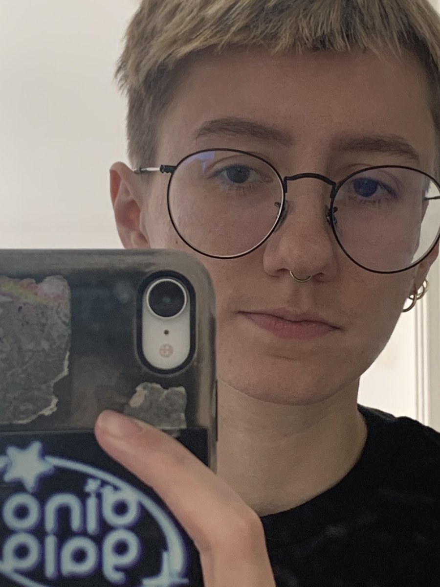 martysorta's tweet photo. tried a lil mascara mustache the other day with the lil amount of peach fuzz that i have lmao https://t.co/7o5NNNzeRM