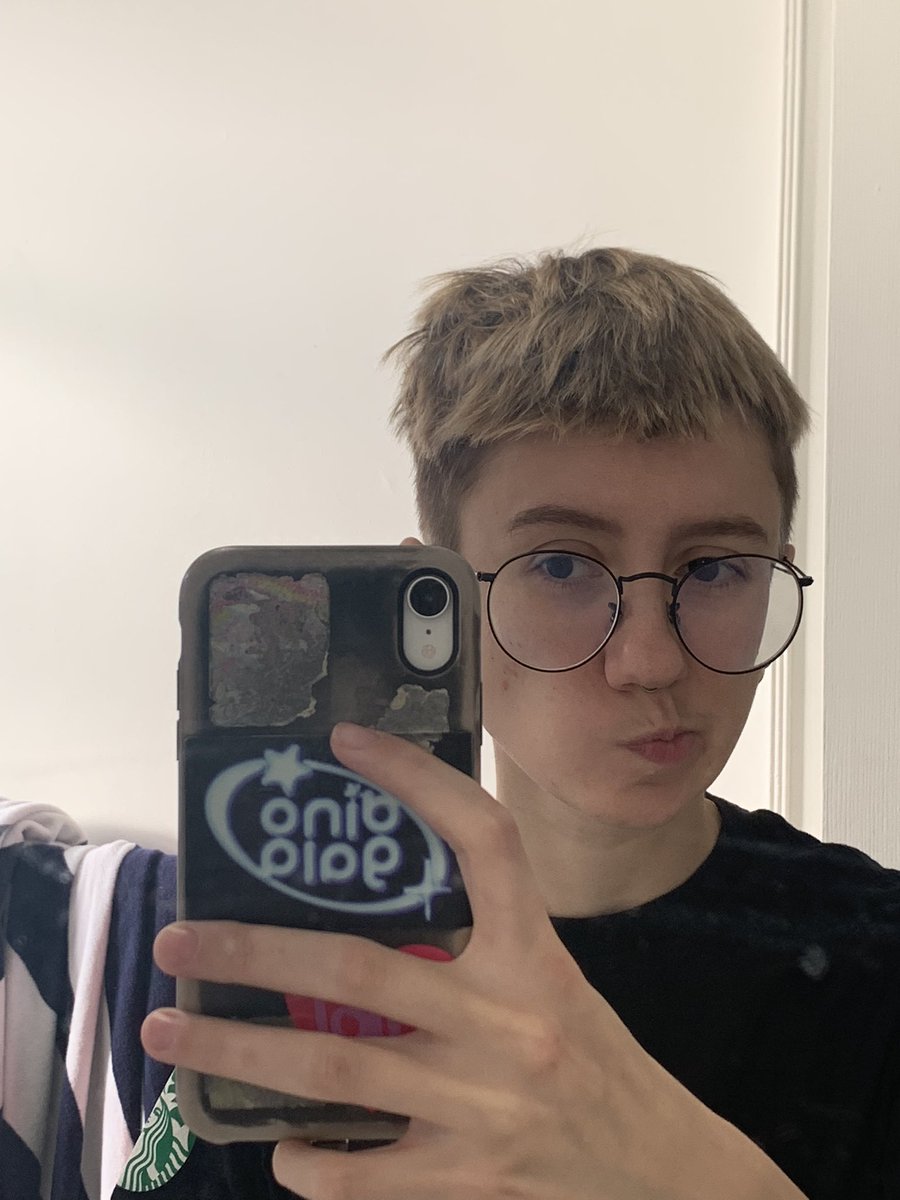 martysorta's tweet photo. tried a lil mascara mustache the other day with the lil amount of peach fuzz that i have lmao https://t.co/7o5NNNzeRM