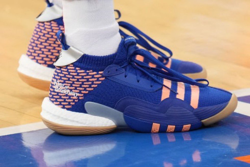 trae young shoes tonight