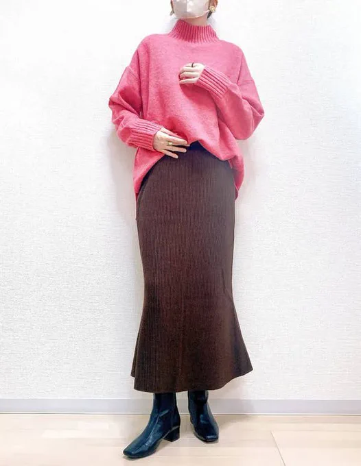 【GU】これは全色買うって決めた。1990円の「冬の最強ニット」ゆったり体型カバーできて嬉しすぎる!の「パフィータッチハイネックチュニック」がコスパ良すぎてビックリ。「ふわっ!もちっ!」の素材が気持ち良いの1990円とは思えない高見えする1枚です! 