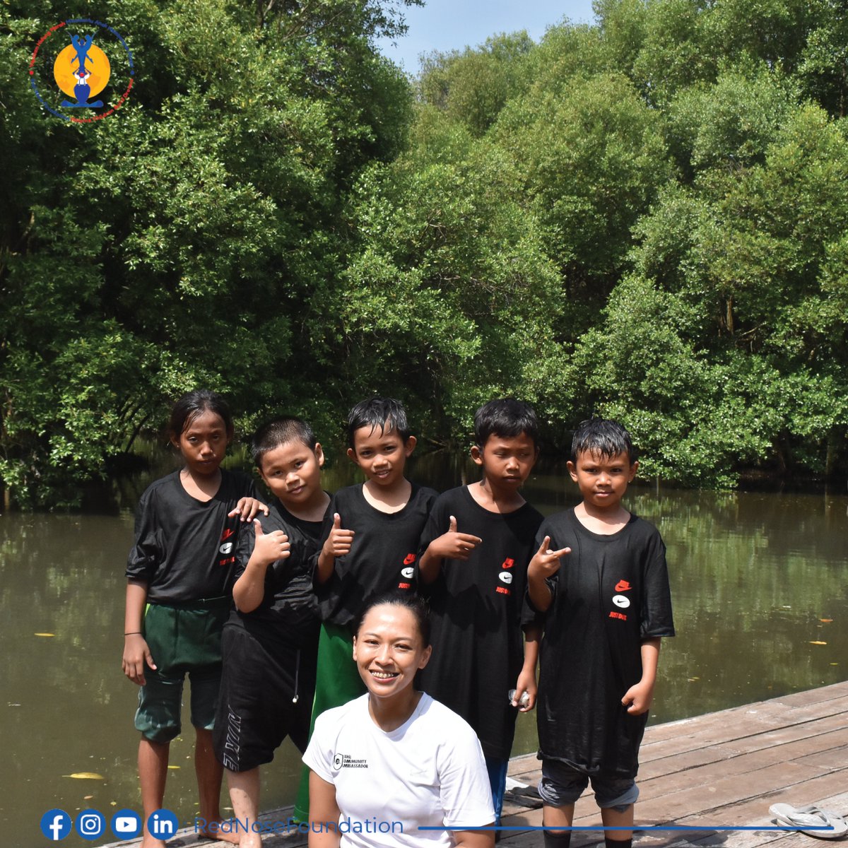 RNFRedNose's tweet photo. Siapa bilang jadi #pejuanglingkungan itu susah? Adik-adik #rednosefoundation sudah buktikan! Menanam #mangrove itu asik dan banyak manfaatnya loh https://t.co/6nZhFmIgT0