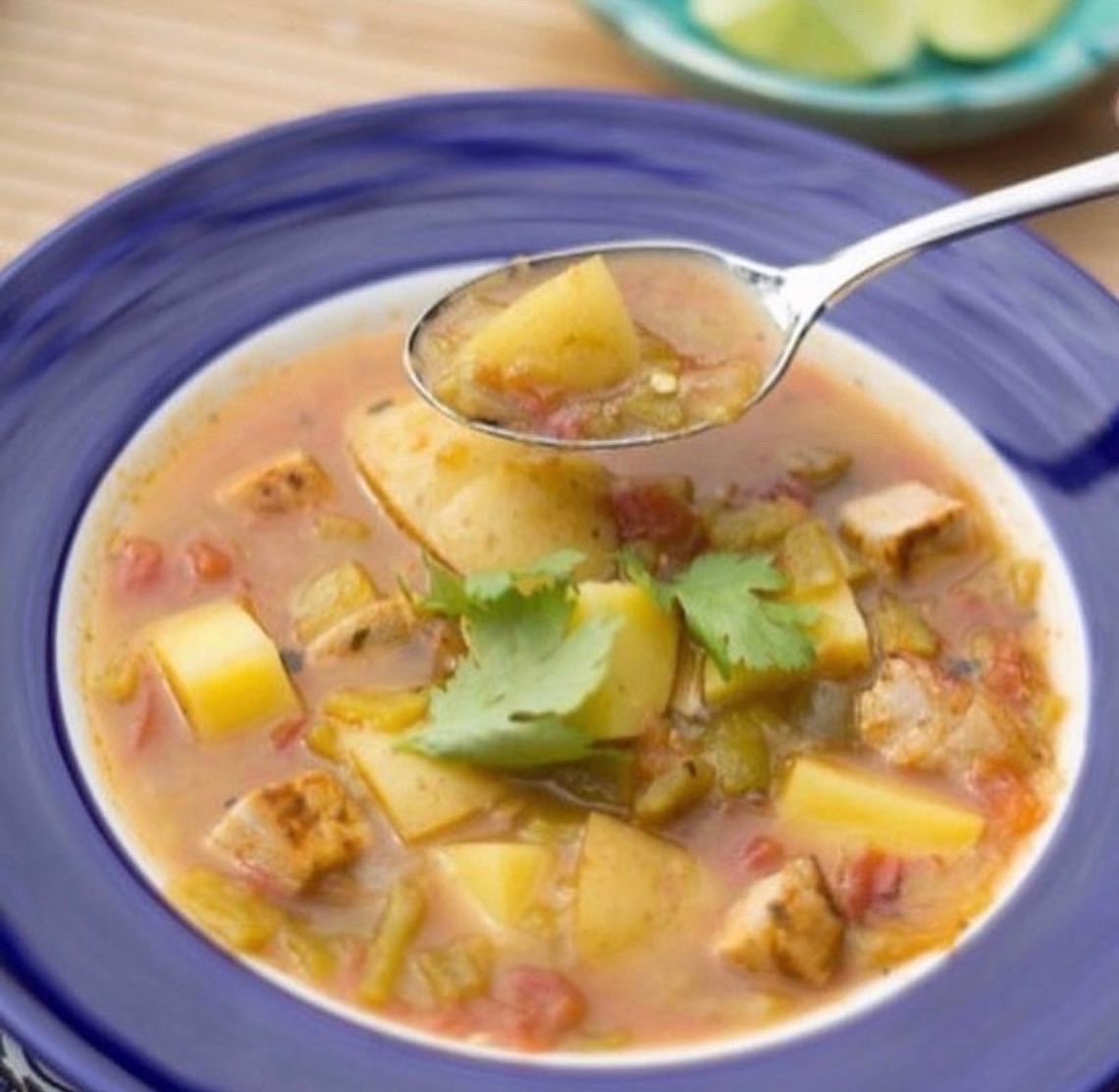 HatchChileCoLLC's tweet image. You must try this amazing slow cooker Green chile stew using Hatch Chile Co. diced green chile from @CecesGoodStuff 
ceceliasgoodstuff.com/green-chile-st…
#greenchilestew #hatchgreenchile #ceceliasgoodstuff
#HatchChileCo #HatchGreenChile  #NewMexico #SantaFe #Albuquerque #HatchNewMexico