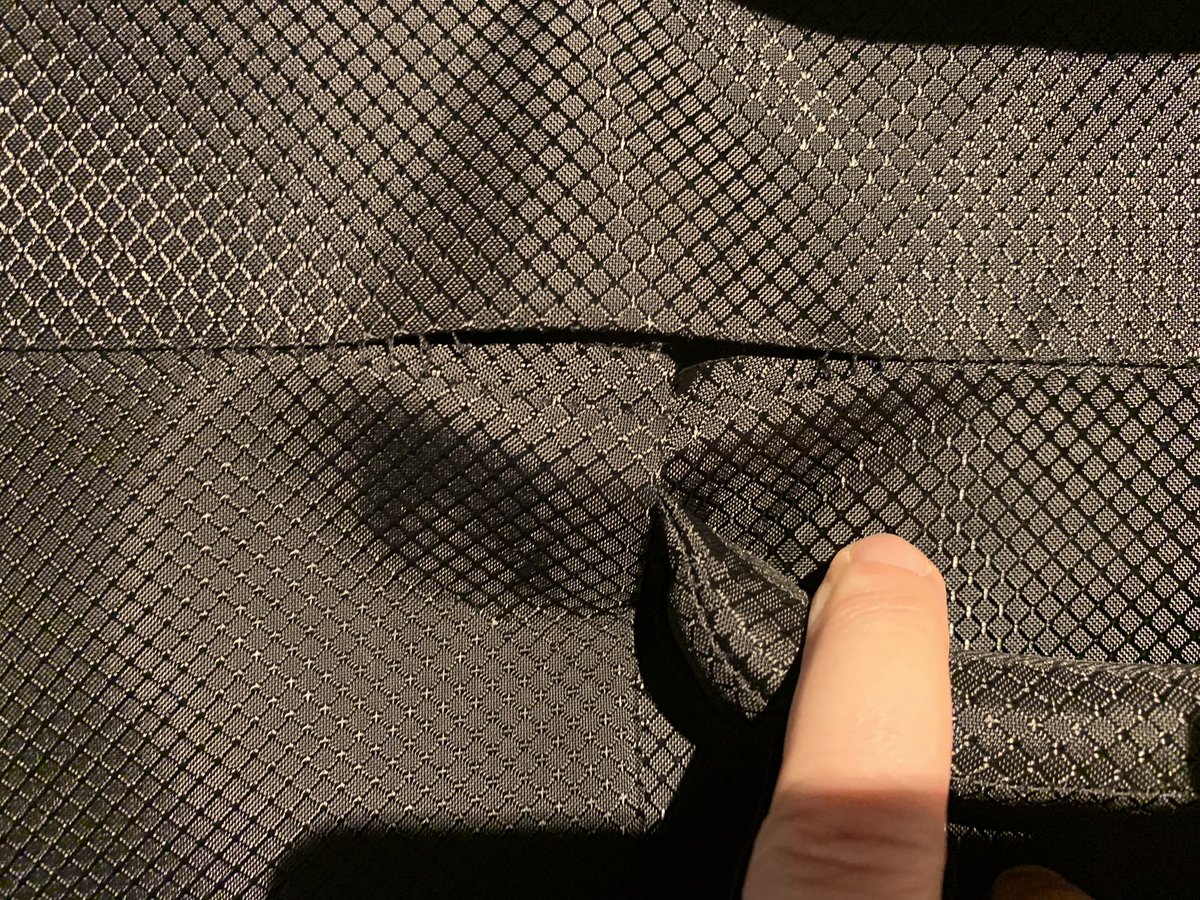 rowlyc1980's tweet photo. @paulxrichardson @itluggage bought brand new it luggage for trip to NYC.We travelled 06/12,under 14kg weight in both cases.On landing in JFK the handles of both cases are ripped.Only 1 use,expense to buy,extremely disappointing &amp; concerned about belongings getting home safely! https://t.co/NElzWD0jjm