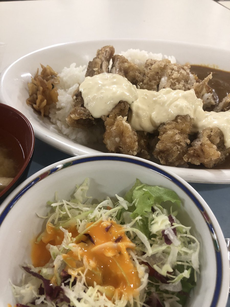 ueshin_'s tweet photo. #今日の糧
 #キョウカテ
チキン南蛮カレー https://t.co/qoaYBqabr6