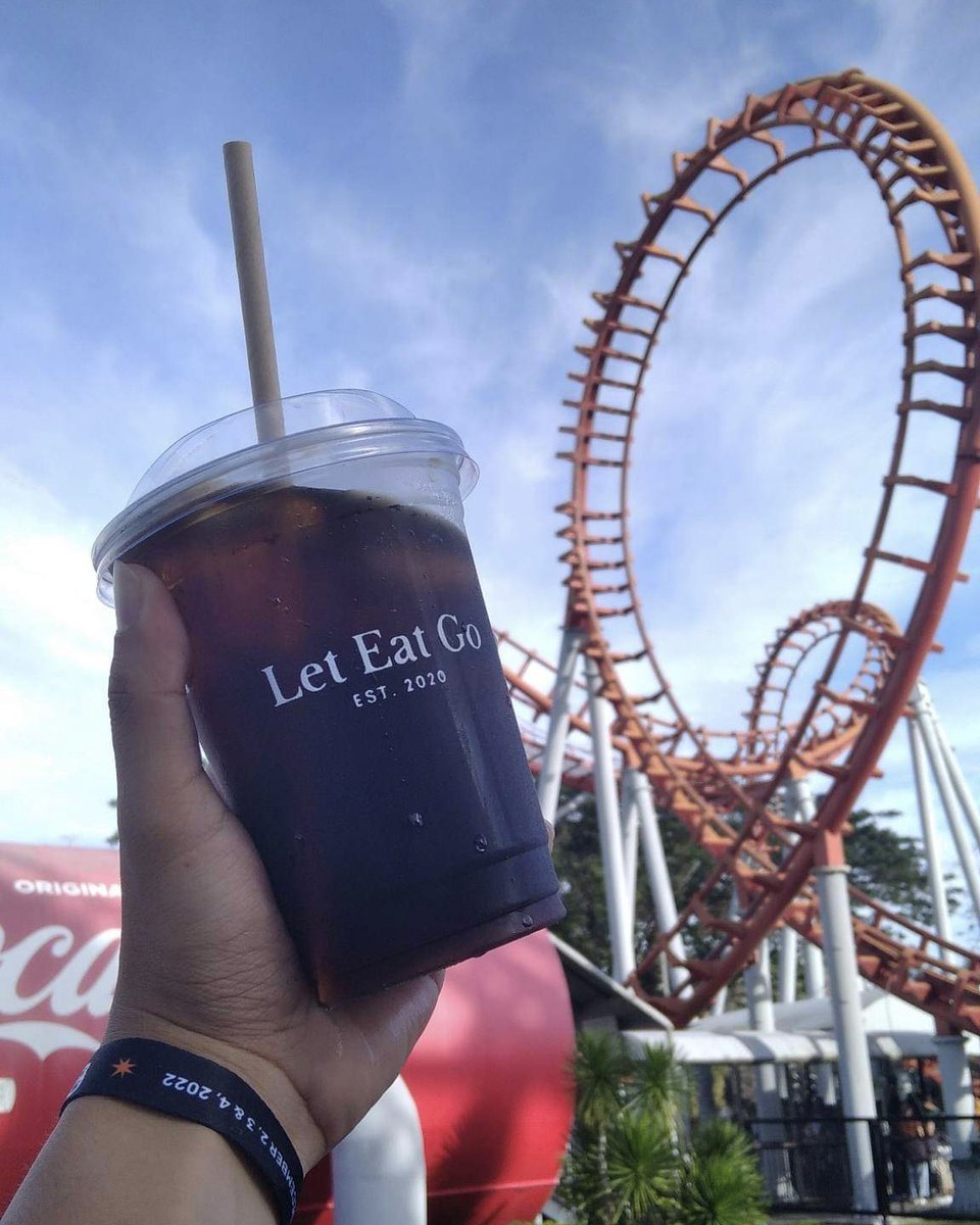 leteatgoph's tweet photo. ”Can we skip to the good part? Ah, ah-ah-ah.” 🎶🎢 ☕️
📸: @drakethenobody
📍OTOP Hub Enchanted Kingdom (beside Jungle Log Jam), Santa Rosa City, Laguna
🗓Thursday-Friday: 11:00 AM-8:00 PM
🗓Saturday-Sunday: 11:00 AM-9:00 PM
#LetEatGoFeatures
@leteatgoph x @ek_philippines https://t.co/UCgFdtu9Qd