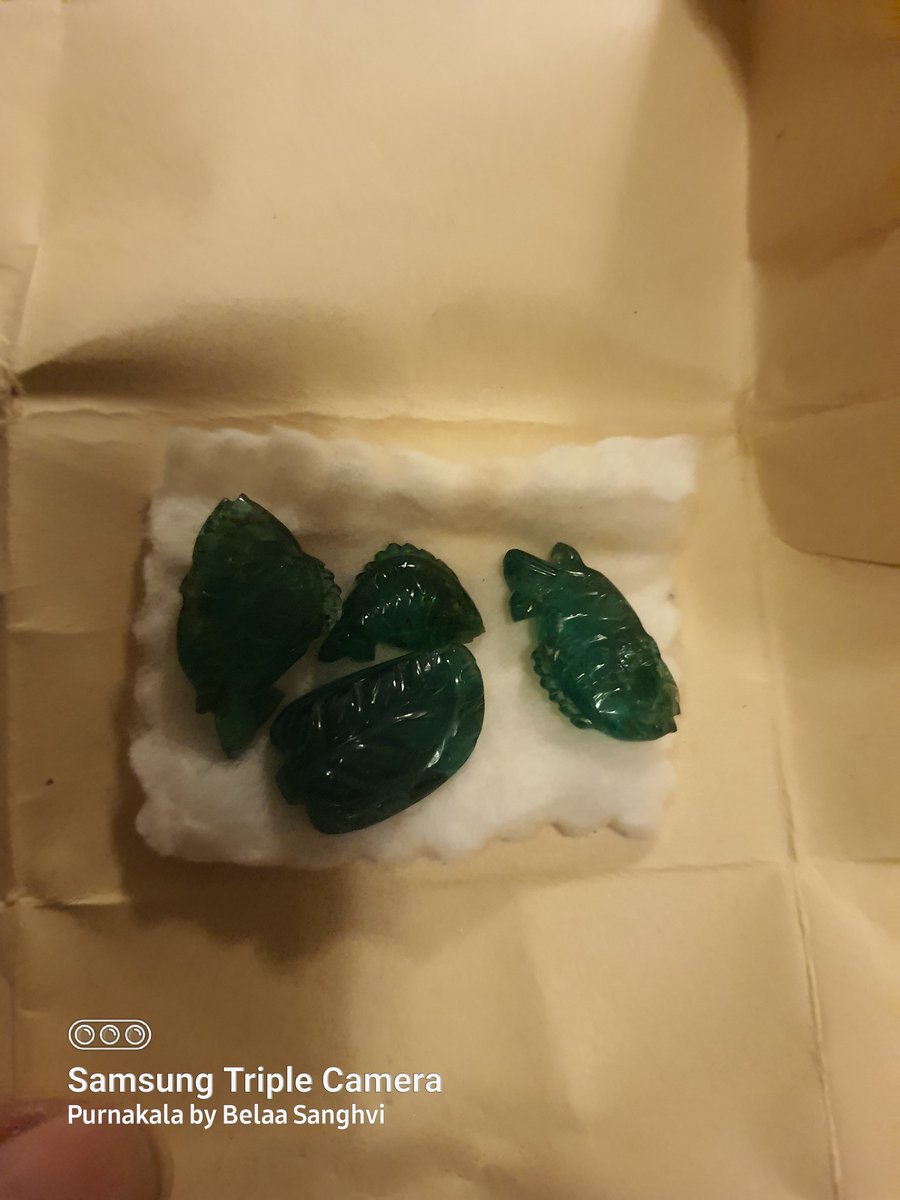BelaaDesigns's tweet image. Any suggestion? Comment?
These are good quality pieces Zambian Emralds.
Fish to me represents movments How do I create movments, lightness &amp;amp; water element?
+919820042350
#belaasanghvidesigns #futureantiques #emeralds #jewelrydesigner  #jewelryblogger
