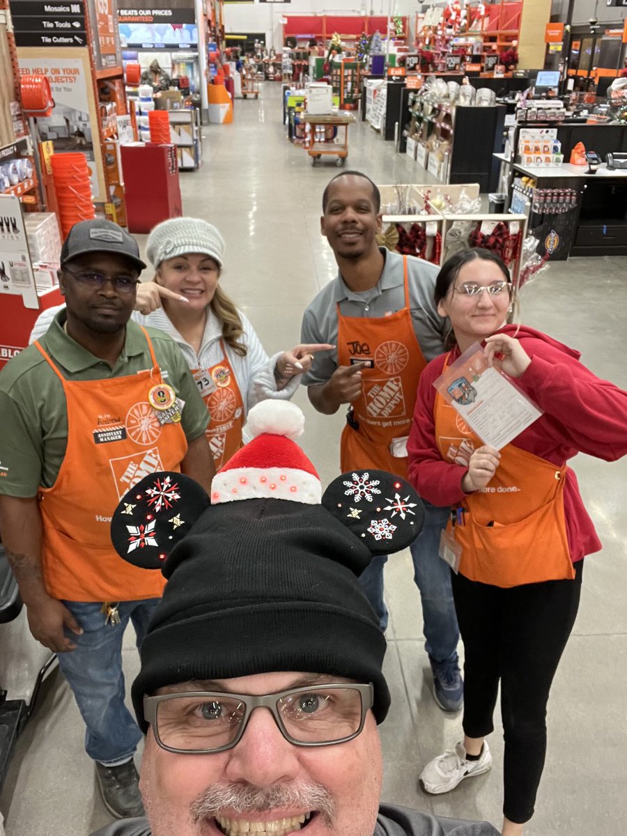 Colin (@0469_colinfes) on Twitter photo Vianney Cashier of the Month November 2022 at The Club 100 percent Cashier Friendliness 99.99 Scan Rate. 2 Recoveries! Thank you! <a href="/zeeepee/">Zinnia Padilla</a> <a href="/D66Celest/">Sheldon Celestine 🇹🇹🇺🇸</a> @LopezRossanna <a href="/JakeFromDaDepot/">Jacob Hayes</a> <a href="/JosephSEdwards/">joseph edwards</a> <a href="/minirex86/">Ray Zimmerman</a> Vianney Cashier of the Month November 2022 at The Club 100 percent Cashier Friendliness 99.99 Scan Rate. 2 Recoveries! Thank you! <a href="/zeeepee/">Zinnia Padilla</a> <a href="/D66Celest/">Sheldon Celestine 🇹🇹🇺🇸</a> @LopezRossanna <a href="/JakeFromDaDepot/">Jacob Hayes</a> <a href="/JosephSEdwards/">joseph edwards</a> <a href="/minirex86/">Ray Zimmerman</a> 