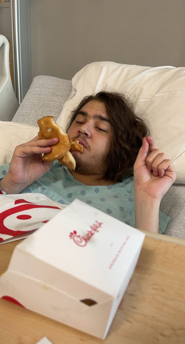 max_austinn's tweet photo. One year ago today I was dying in a hospital bed, in psychosis, jaundice and my organs were failing. Today I’m sober and living a life I never could have imagined. If I can do it, so can you. https://t.co/83JoohoBQM
