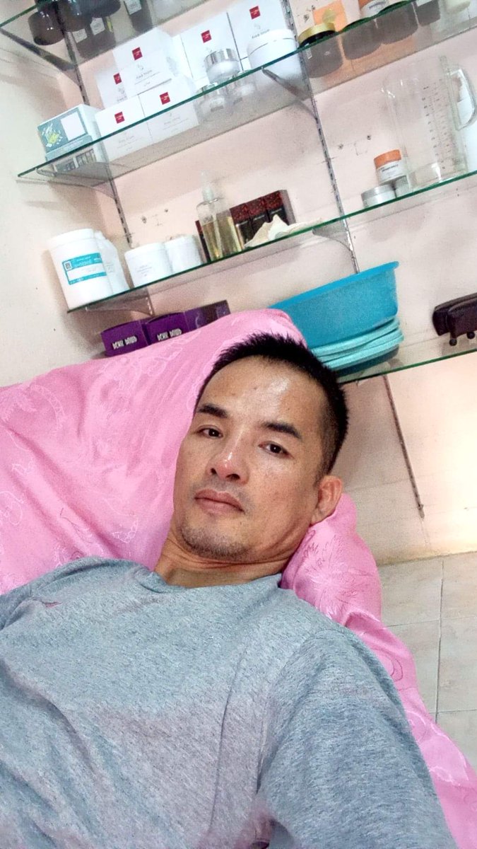 HmiPhut's tweet photo. วันสบายๆๆ  พร้อมเสริฟ กล้วยทอด 
อยากนวด  ทักมาครับ https://t.co/O0xr6a0dlg