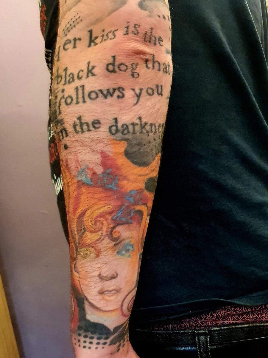MartinFicken's tweet photo. @neilhimself I'm going to try this again, as it took me 10 years to get the guts to do this, but I don't really know how to use twitter. I'd love for Neil to see my tatts. #Sandman #sandmantattoo #NeilGaiman https://t.co/SgdLCnp1Dq