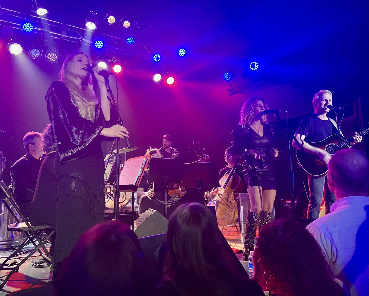 samkhawkins's tweet photo. thank you @DeltaRae for a killer acoustic show!  our hearts are well 🖤 #deltarae @rideordiehards https://t.co/rSLZ4xGxIB