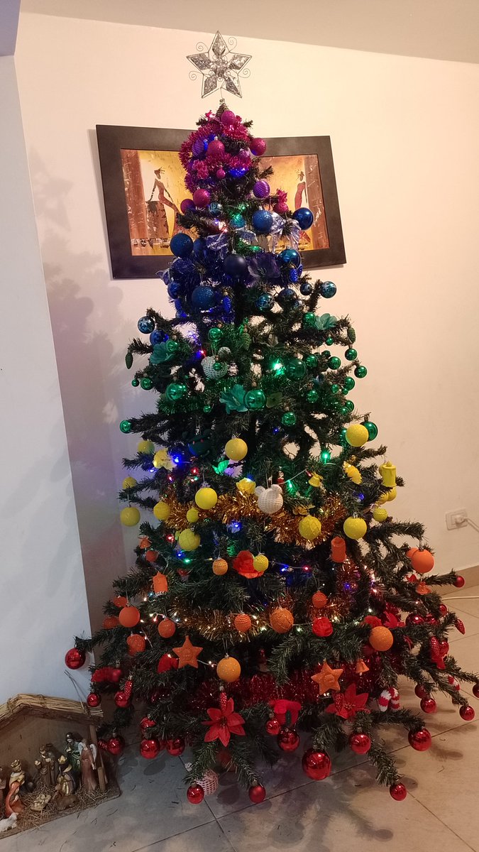 kischanito's tweet photo. Acabo de homosexualizar la navidad. https://t.co/ECevVPK3lQ