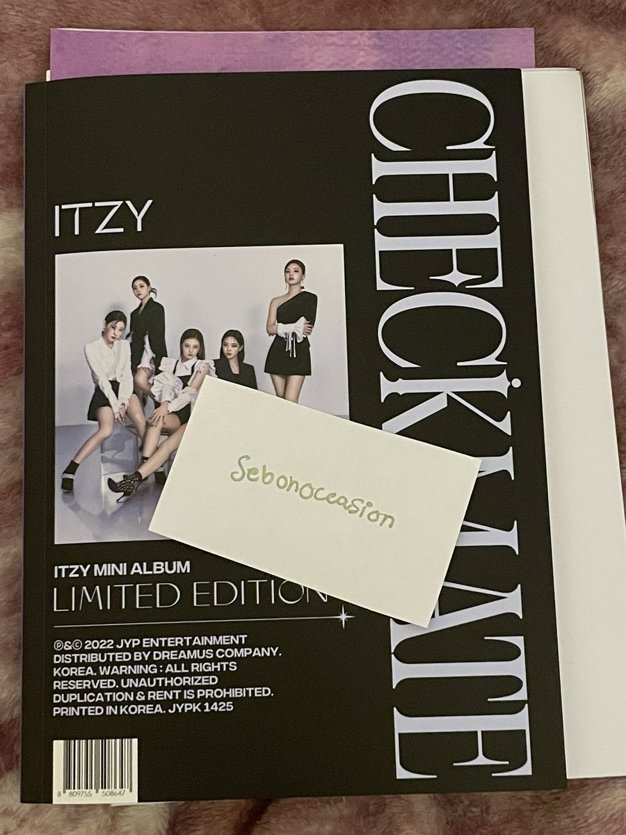 brutalistz's tweet photo. Giveaway #1:
Itzy Checkmate Limited Edition (πΊπΈ only)
Tags: #itzy #kpop #yeji #chaeryeong #yuna #lia #ryujin #giveaway #album #kpopalbum #kpopgiveaway #itzygiveaway #checkmate #itzycheckmate https://t.co/DU3wqZD1p3