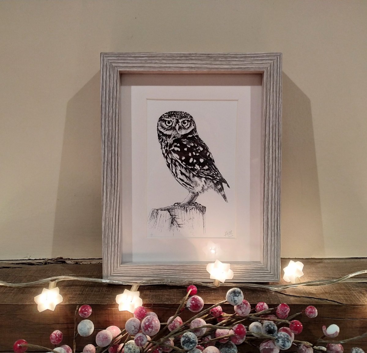 inkling2's tweet photo. Who doesn't love a Little Owl! 
#EarlyBiz #artistsontwitter #giftideas 
https://t.co/yhtErkwchI https://t.co/RKhZ1Digi5
