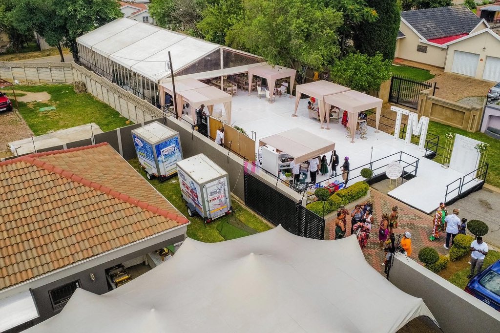 nonoevents's tweet photo. Umembeso ka Mfundo no Toffo
#Mfundo&ToffoโsTraditionalWedding
Thank you Mfundo & @Toffolicious ๐
#TraditionalWedding #WeddingCelebration
#WeddingDeco #NudeTheme
#Celebrations #Marquee #Backdrop #Candles #Flowers
#NonoEvents https://t.co/PjO4O3gky5