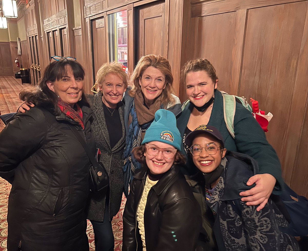 Had the great pleasure of seeing <a href="/AkimboMusical/">Kimberly Akimbo on Broadway</a> last night. Such a special show- and what a cast, led by the incomparable <a href="/Vicki_Clark/">Victoria Clark</a>. Thx to <a href="/ChristinePedi/">Christine Pedi</a> for the invite!