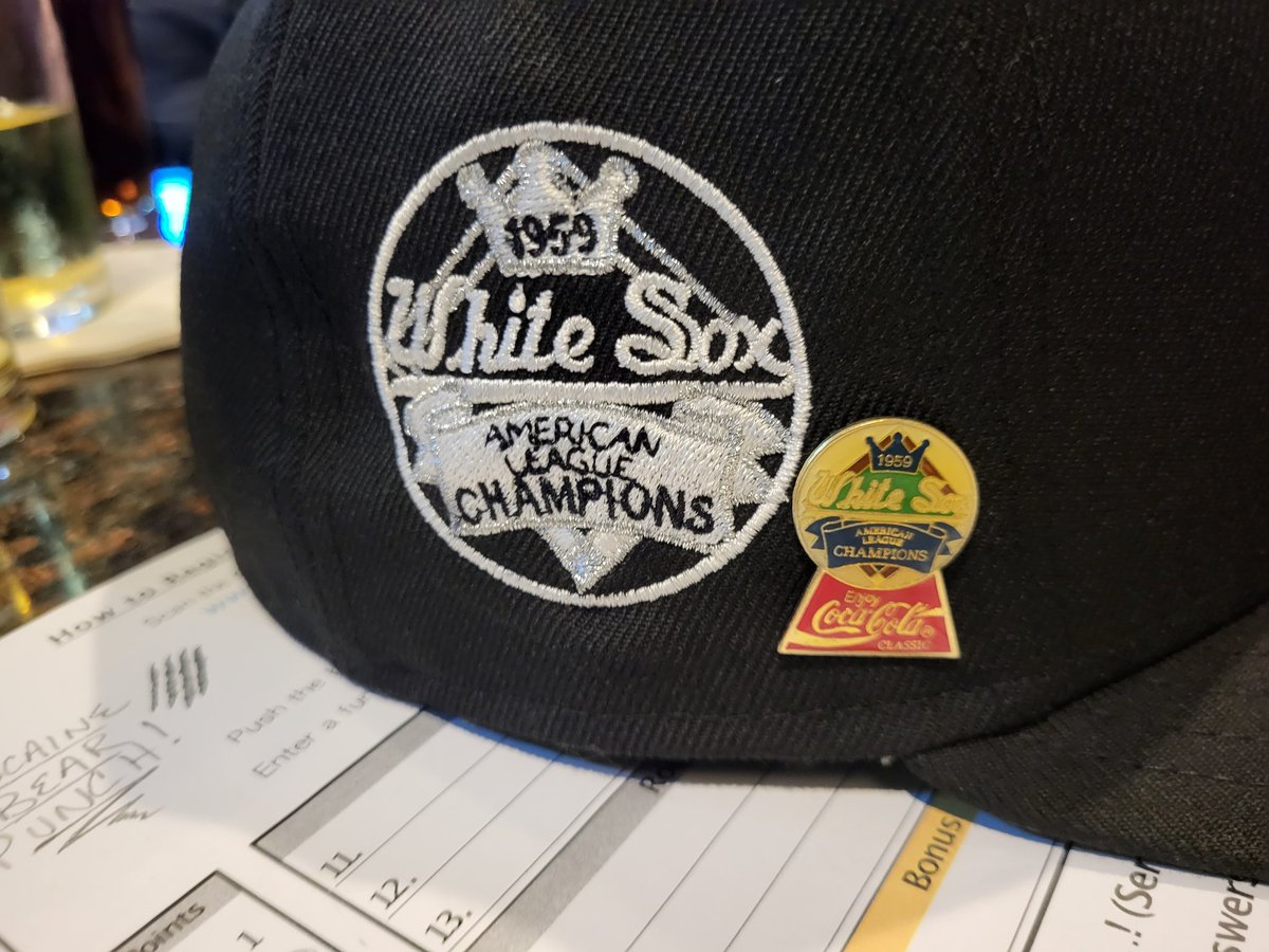 DyeMasterDiscs's tweet photo. #AmericasPubQuiz 12x Champions! My newest custom side patch took some research, it's based off the vintage 1959 pin! This might be my new favorite hat! Paired it up with my @Baseballism Hercules tee and some new Tailwinds! #PINdejos #FuckCancer #Grays4Brett https://t.co/tViSgBQWCG