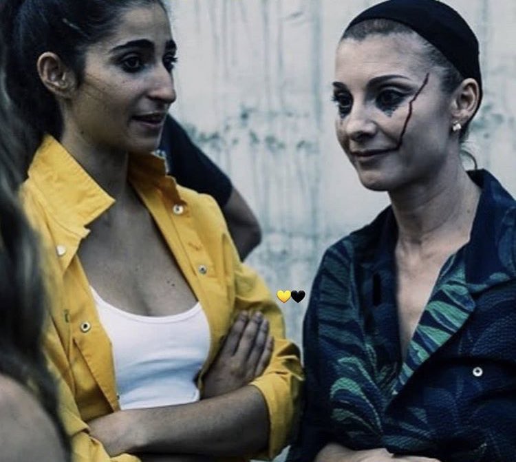 sinadiemequiere's tweet photo. najwa y alba en el set de vis a vis 💛 https://t.co/157qxj34Ft