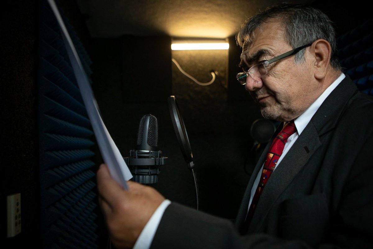 KLopezOliva's tweet photo. Hoy que celebramos el #DíaDelLocutor no quiero dejar pasar la oportunidad de recordar a nuestro querido don Javi, quien tuvo una gran trayectoria en el mundo de la locución y cuya voz resonará siempre en nuestros corazones. Un abrazo al cielo. https://t.co/PVoM8YO82e