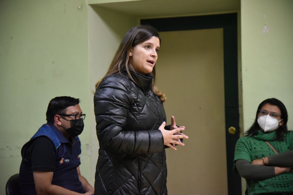 tefavintimilla's tweet photo. ¡Comprometidos por la seguridad!🚨

Esta noche nos reunimos con los dirigentes de #Lazareto, para solventar las necesidades de este sector.

✅Capacitaciones con @PoliciaEcuador a los brigadistas.

✅Realizaremos la inspección para habilitar el UPC.

✅Incrementó de operativos. https://t.co/1hJdDnu1S2