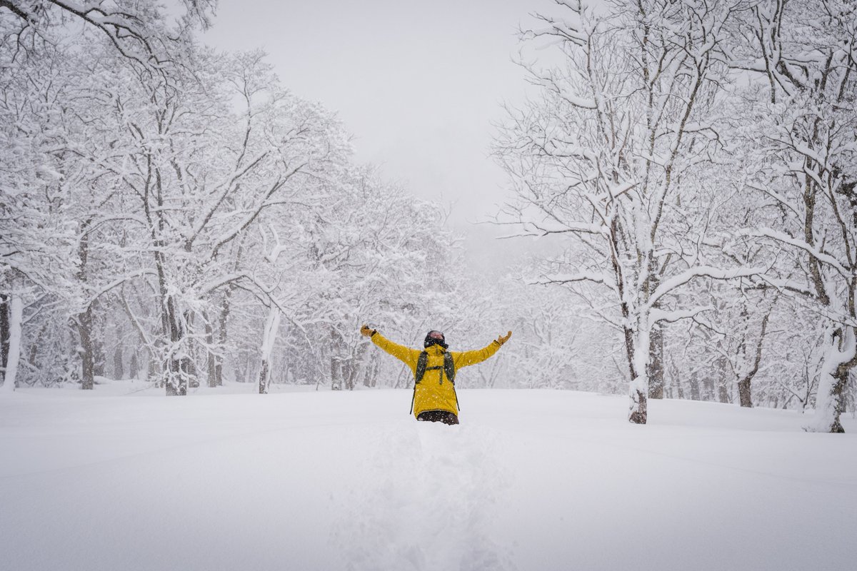 First snow in the valley today, reminds me of this day a few years back shooting with the Explore 25. #snowday #waistdeep #Togakushi