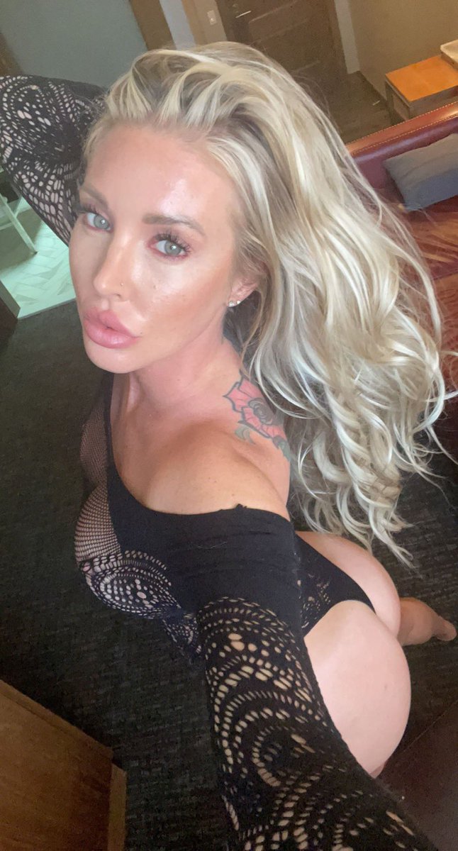 SamSaintFanPage's tweet photo. @MissSaintXXX ❤️❤️ https://t.co/imhkLLUJsD