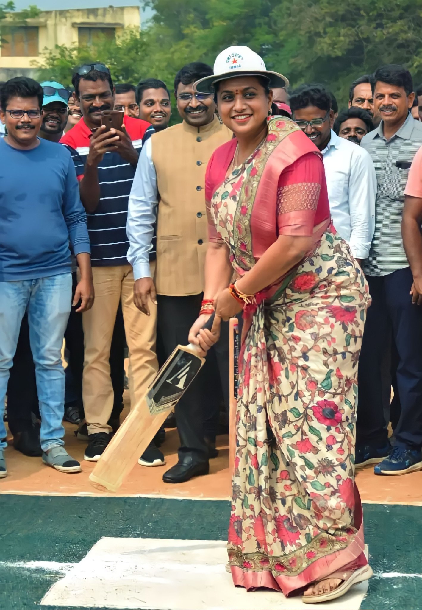 Hot Actress Roja, Smiling RK Roja, Beautiful heroine Roja Actress