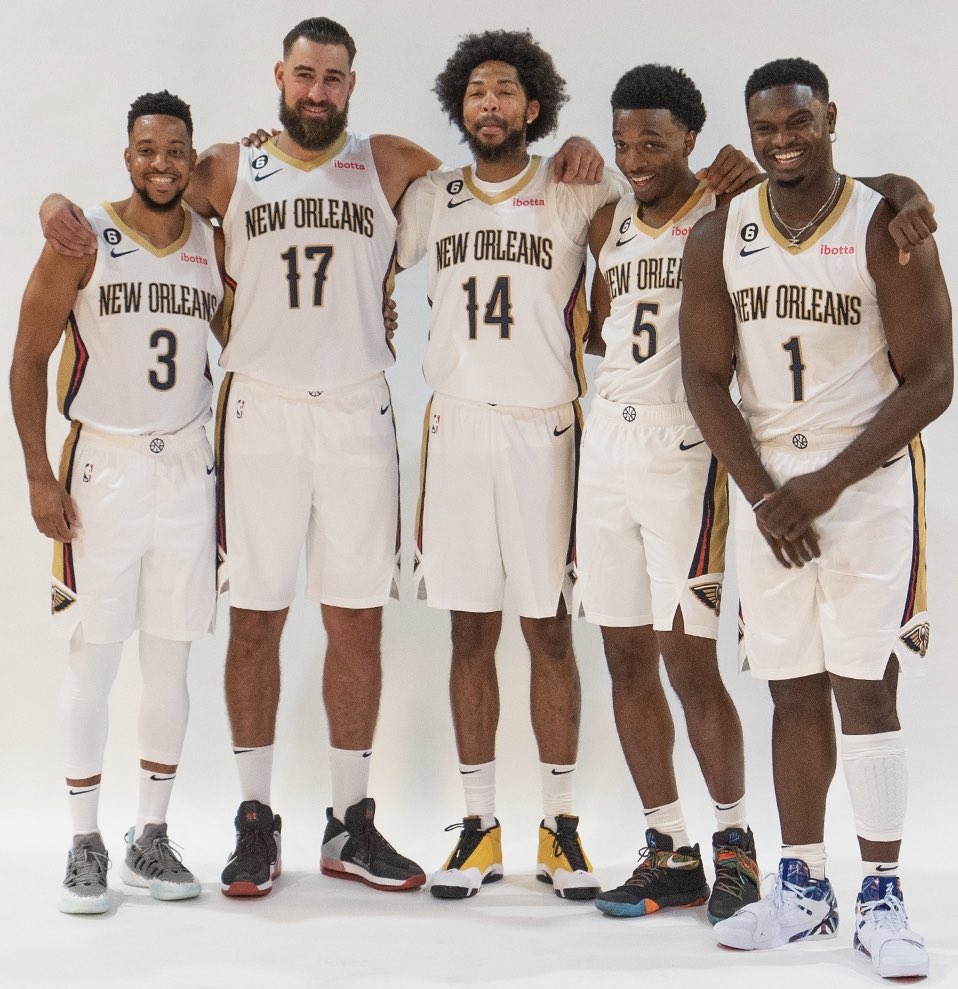With the Suns losing tonight, the Pelicans are now the top seed in the West. 🤯

Look out.