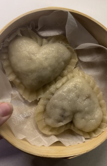 I made heart shaped dumplings 🥟❤️ https://t.co/GZhbtsfsh4<a href="/tag/tarotreading"class="tags"><span>#tarotreading</span></a>