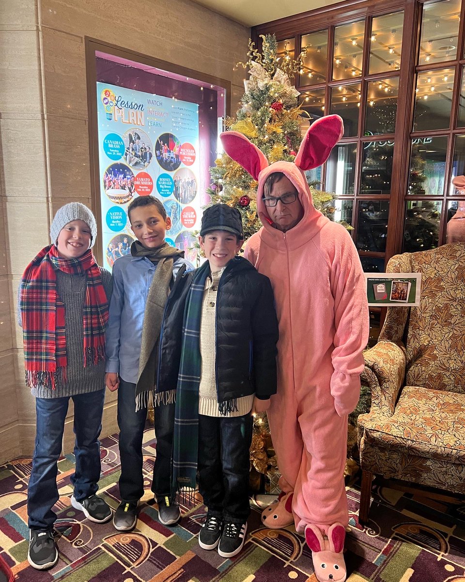 Power94's tweet photo. It’s the  Columbia Bank  Holiday Film Series and Toy Drive with  Tan Republic Central Oregon  and  Desperado Boutique !

Enjoy the holiday classic, A CHRISTMAS STORY! Hope to see you soon! 

Details: https://t.co/6CObfj1Edw https://t.co/V1WeHxeplP