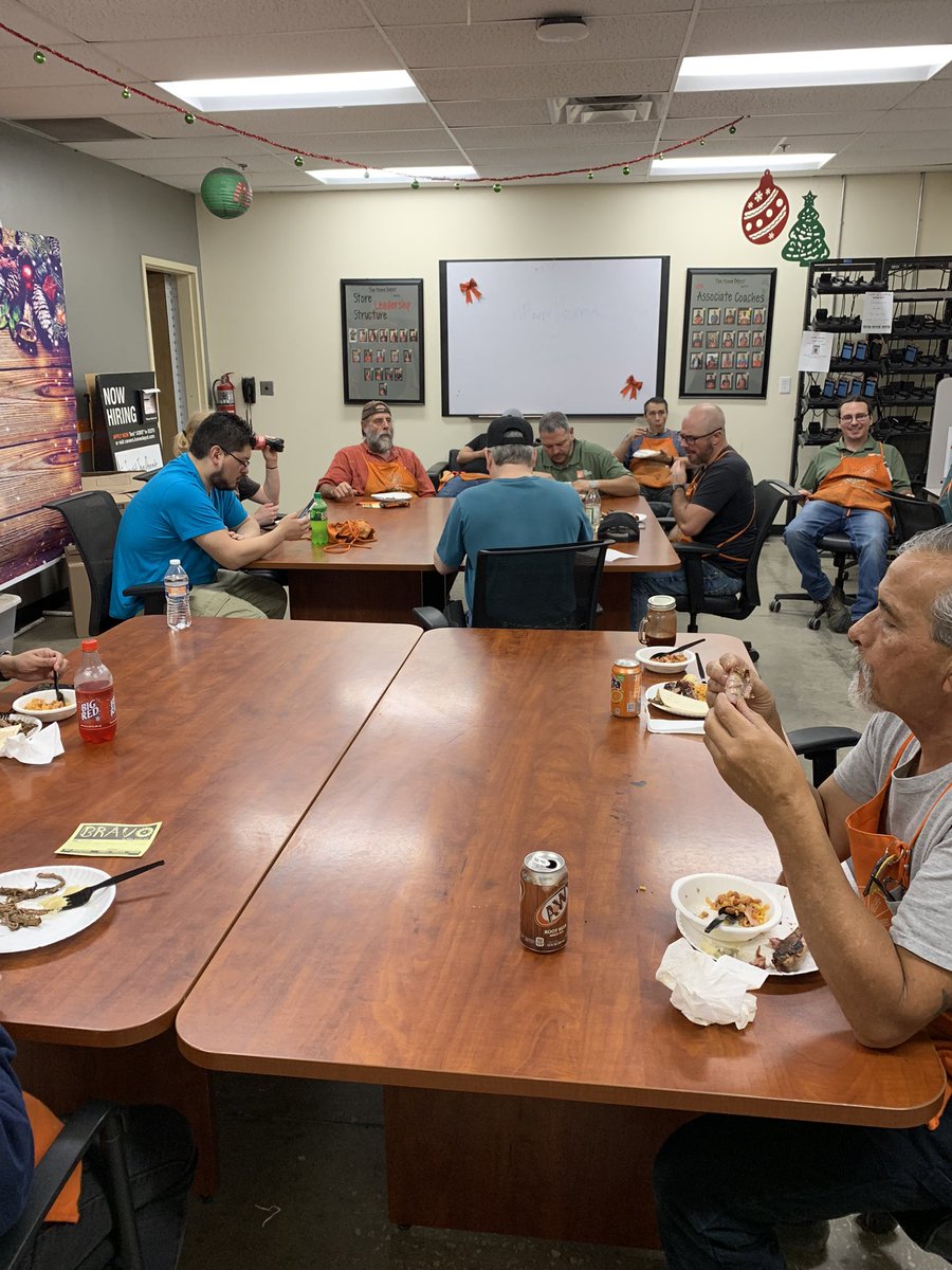 Bravos and homers and food!!! Oh my…#frta2022 our freight team enjoyed some time relaxing and eating brisket and ribs along with all the fixings. Great food and great company!
