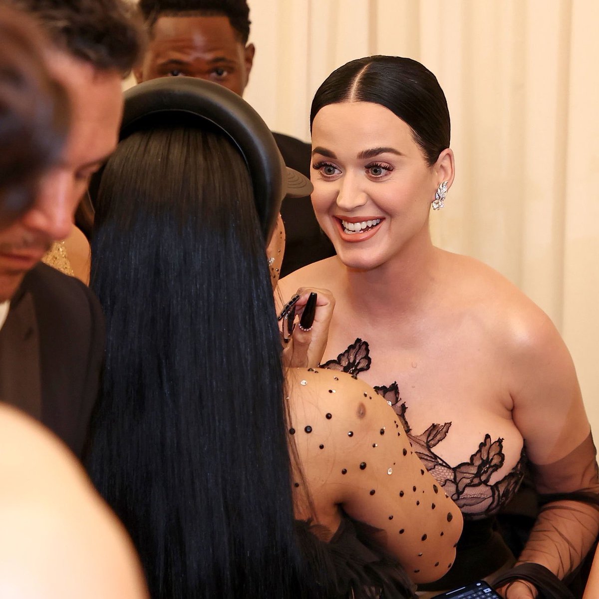 statsperry's tweet photo. Happy Birthday to the queen of rap, Nicki Minaj is one of Katy Perry's few true friends. https://t.co/ywvfcl3YM8