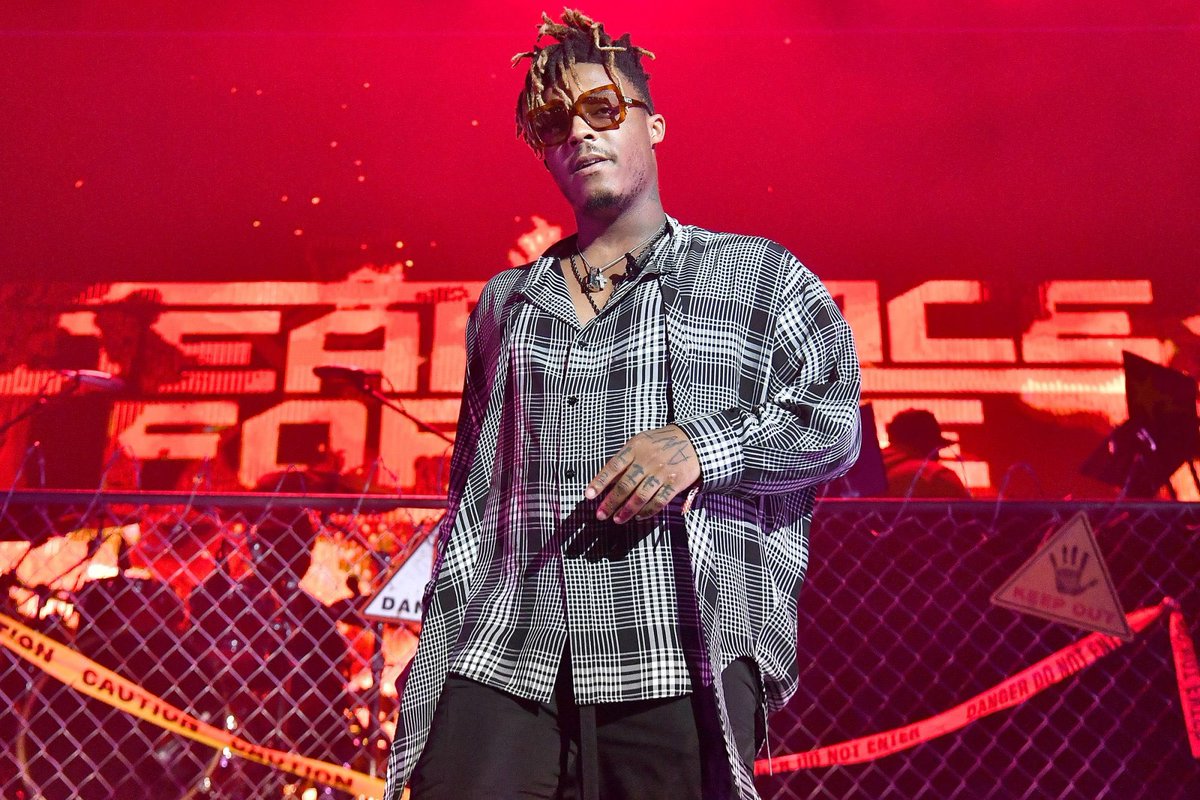 TragicWRLD999's tweet image. 3 years ago Juice WRLD passed away..

Still doesn’t feel real.

Missing you everyday, you changed, helped and inspired so many people.

You and your music will live forever.

Rest In Peace Jarad Higgins 🖤

Legends Never Die 🕊️ 

999♾️ #LLJW