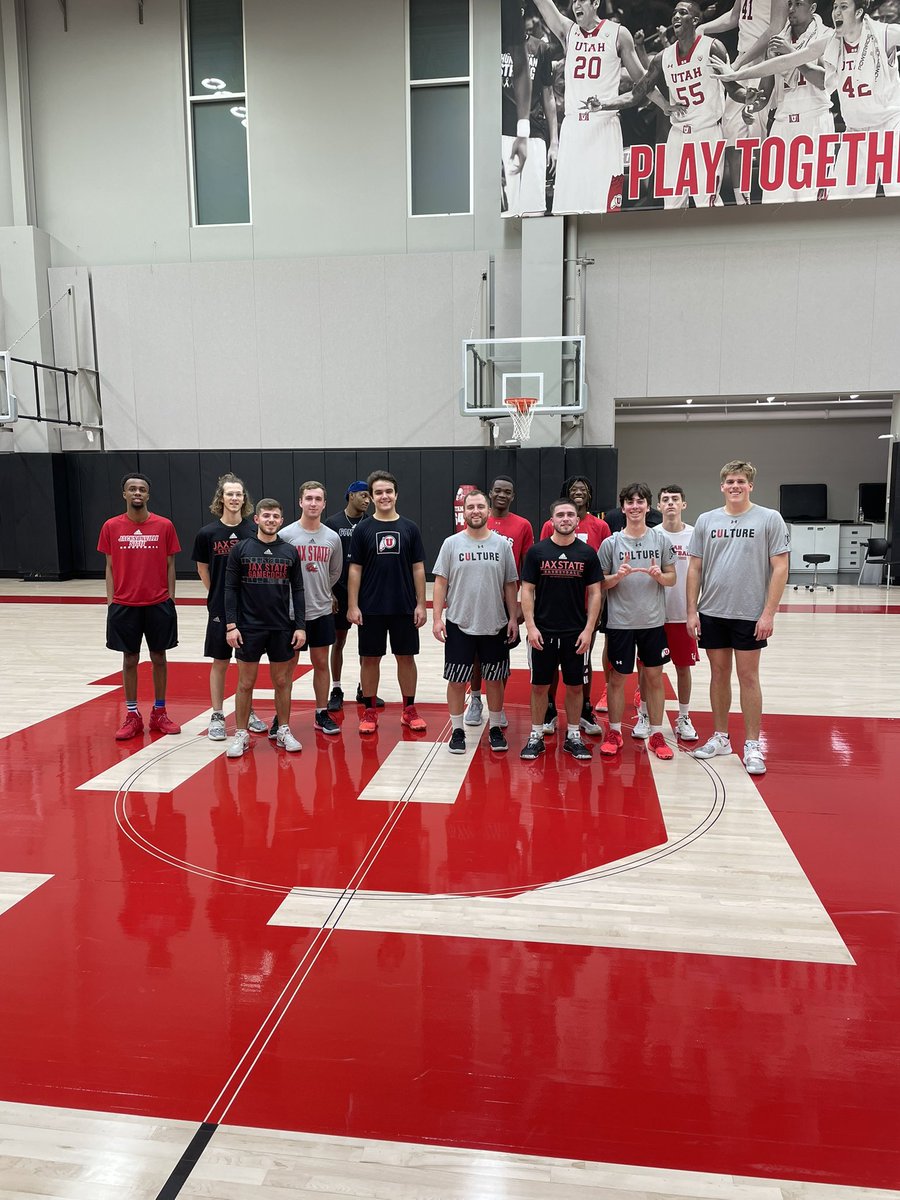 Utah Mens Basketball Managers tweet media