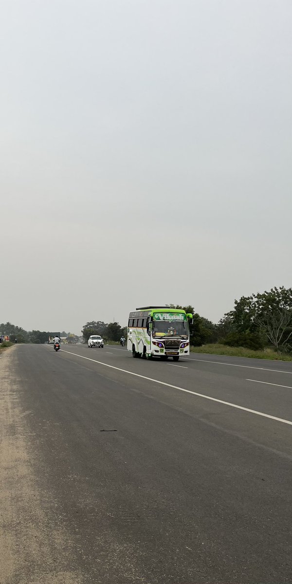 TiruppurUpdates's tweet photo. Current status of #Palladam - #Karanampettai stretch of #NH81 - #Trichy road. Being expanded from 2 lanes to 4 lanes.
#Tiruppur https://t.co/4N6ZVPLkqr
