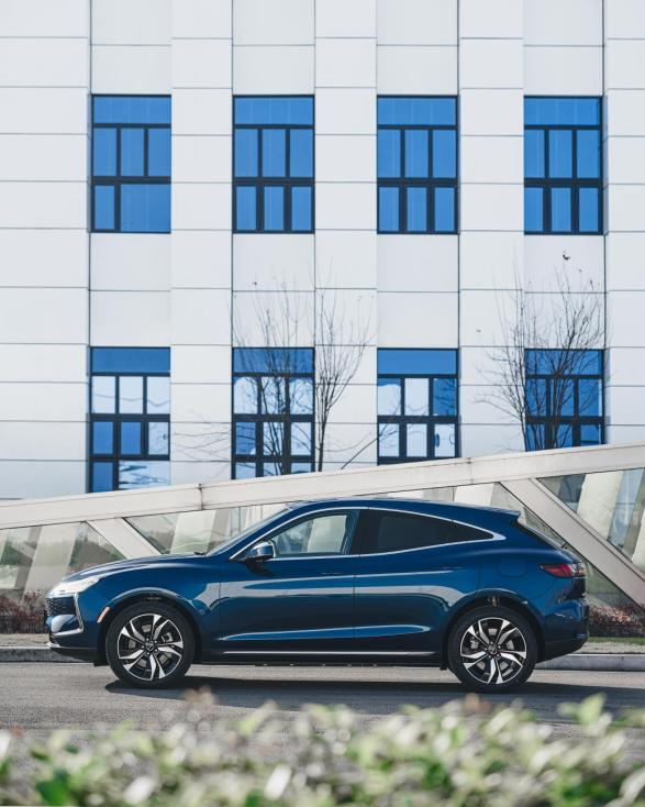 You’re not only looking for power. You’re looking for the next destination of your trip. 
Further info: global-seres.com
#SERES5 #SERES #EV #ElectricVehicle #SUV #Emobility #DriveSERES