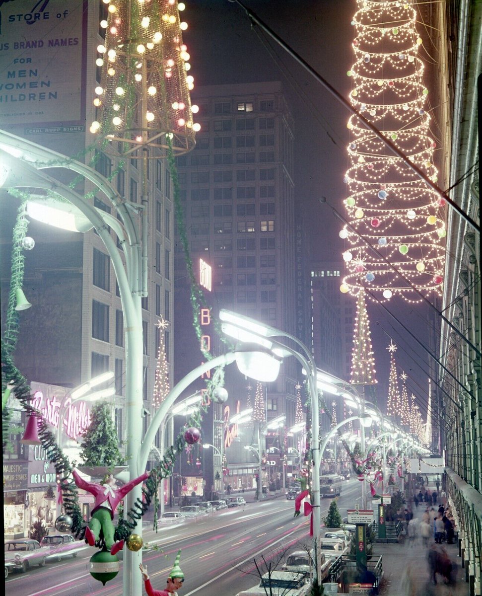 Here is a 1958 photo of State Street in Chicago. Absolutely beautiful!
