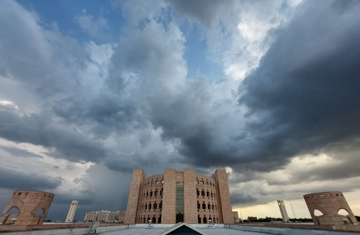 ISBedu's tweet photo. This view 🙌
📷 Vipul Gandhi

#ISB #isbhyderabadcampus #LifeatISB https://t.co/Wo21mJPqFF