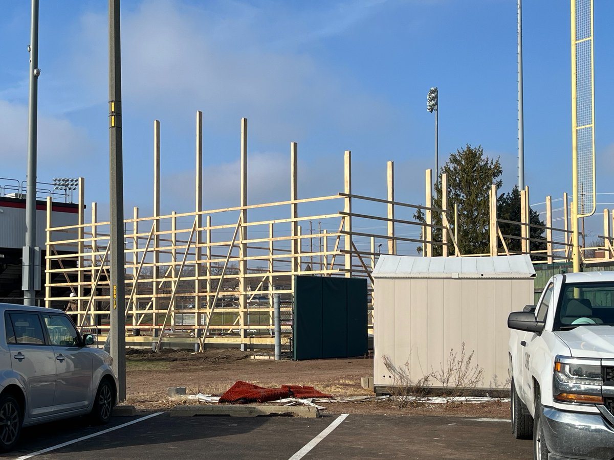 RedbirdBaseball's tweet photo. Baseball indoor facility coming 🔜👀 https://t.co/okFAZ8eTNt