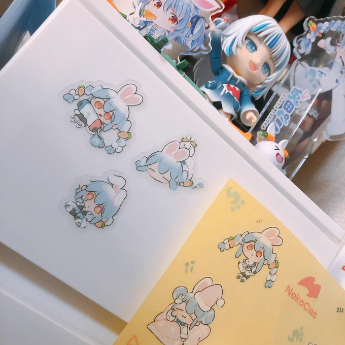 刷り上がりみるまでドキドキしてたけどほんとかわいくできた マット加工だからすりガラスみたい 
