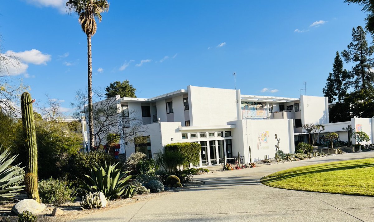 EIFTownview's tweet photo. Great campus tour @pitzercollege today. Saw the Pitzer Mount (with tight rope practice) Grove House + student murals, mosaics, and free wall. Students learn social responsibility, how to become leaders & change-makers w programs like Inside Out. #DecemberFest #EIFCares https://t.co/whwyFbgRfU