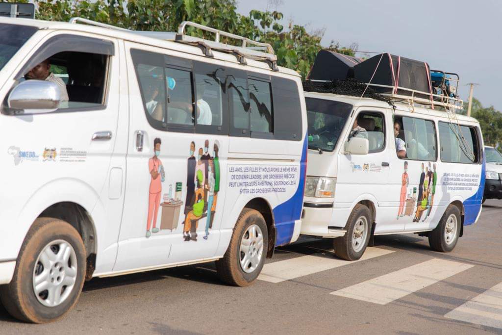 Lancement de la caravane motorisée entrant dans le cadre de la campagne Stronger Together de 2022 du Projet SWEDD-Bénin qui porte l'"Éducation des filles et Leadership féminin" dont l'accent est mis sur la collaboration transfrontalière.
<a href="/sweddbj/">Projet SWEDD-Bénin</a> <a href="/Sweddguinee/">SWEDD GUINÉE</a> <a href="/sweddci/">Swedd Cote d'ivoire</a> <a href="/sweddchad/">SWEDD+</a>