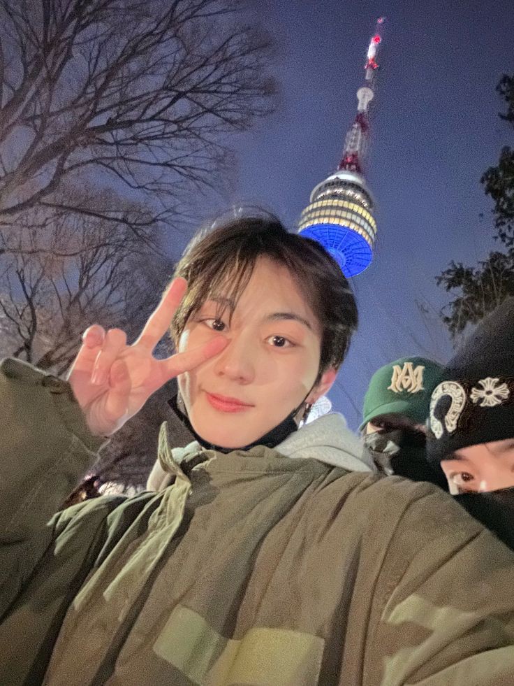 mxplode_'s tweet photo. ✌️
#MXPLODE #JUNGWON https://t.co/rXMZCJMcl7
