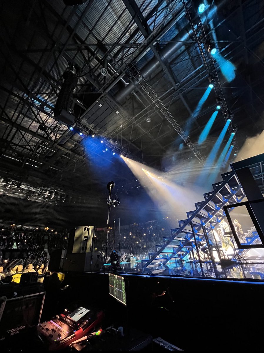 MrsBrogden's tweet photo. Not at all jealous of our ex-student Elliott Michaels on tour with @officialblue and @BwitchedReunion ….honest 😝 
Just shows that studying Performing Arts doesn’t have to lead into a career in performance! #TechTeam @CareersMHS1 https://t.co/xEm8xUYClU