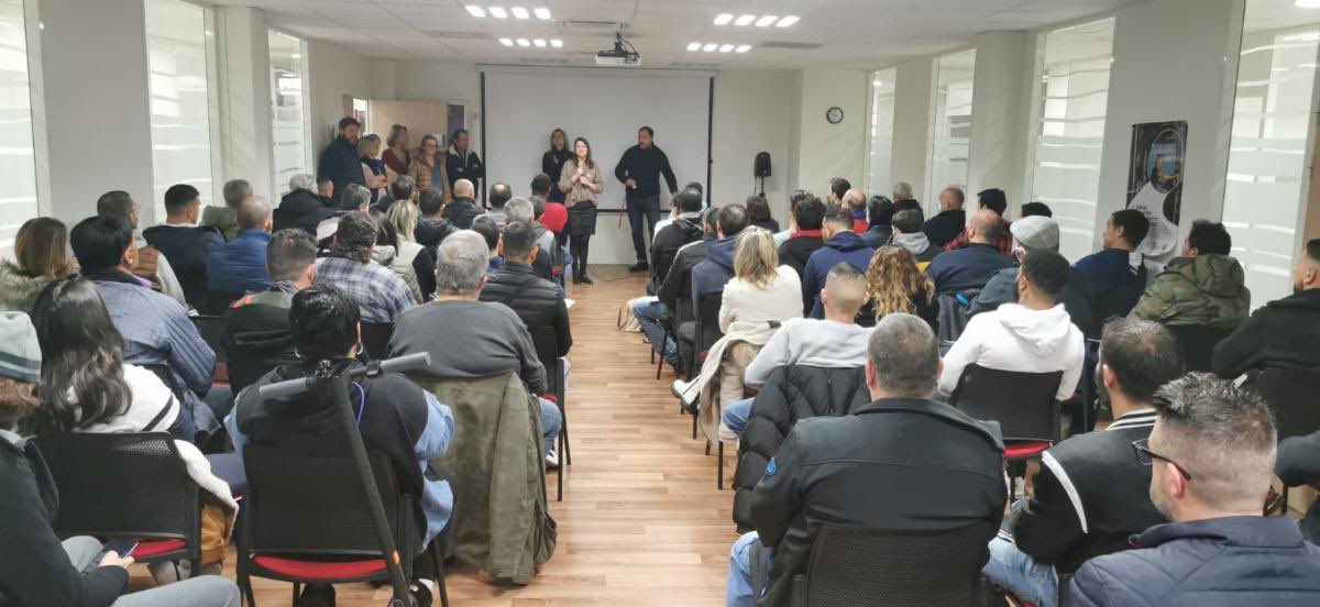 DiPrataStephane's tweet photo. #SemaineDuTransport 🚛 à Saint Assiscle rencontres avec tous les partenaires de la #formation avec le simulateur de @AFTRAL démo bus avec @cesr et tous nos OF @Afpa_Occitanie @GRETAPerpignan et ECF 🤩 Une belle réussite #TousMobilises #perpignan #synergie 💪 https://t.co/Uz4SPjhQib