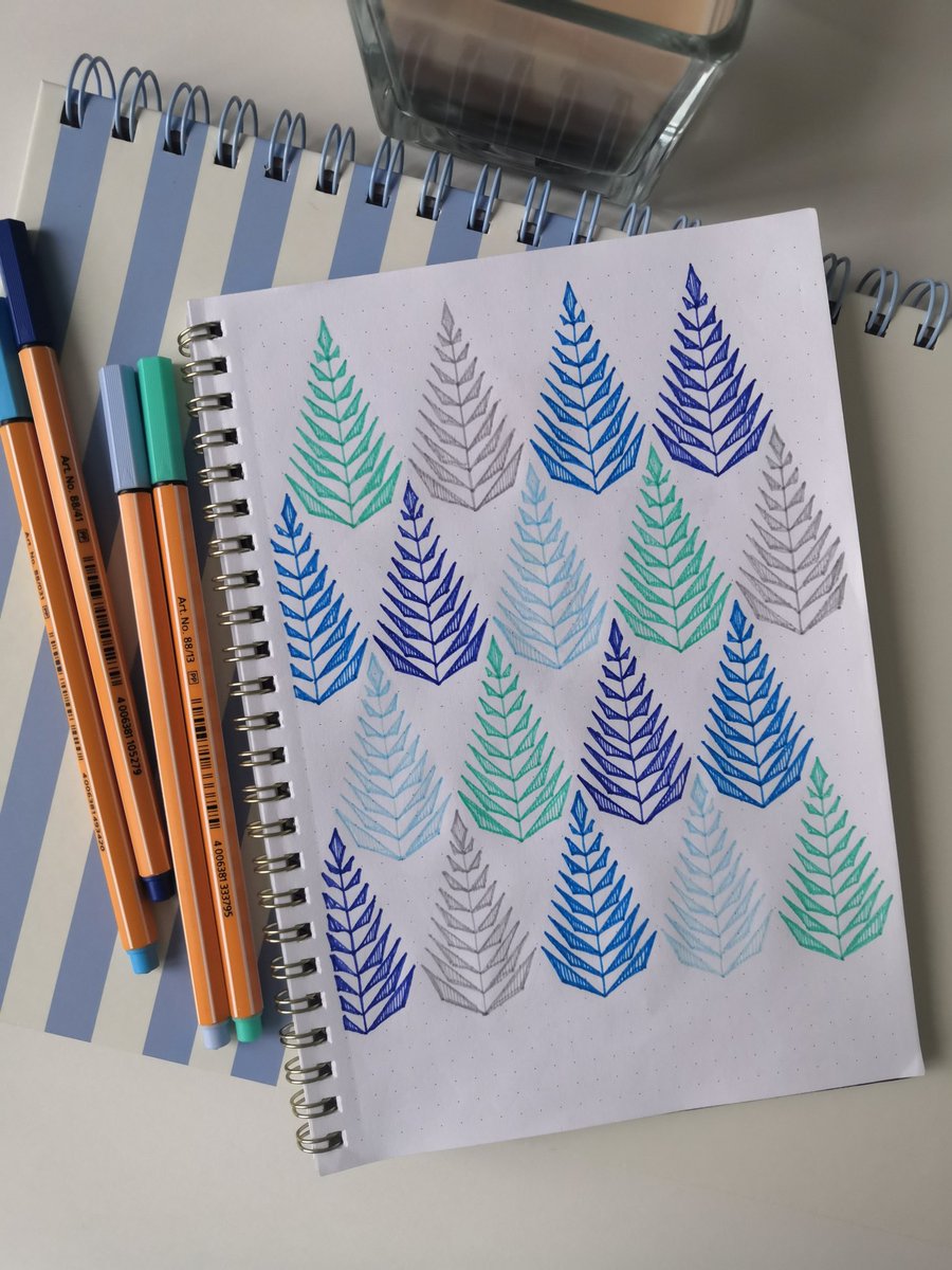 mullerova_eva's tweet photo. GOOD FROSTY MORNING ❄️
#zentangle #winter #doodle https://t.co/afzHq5mWNs