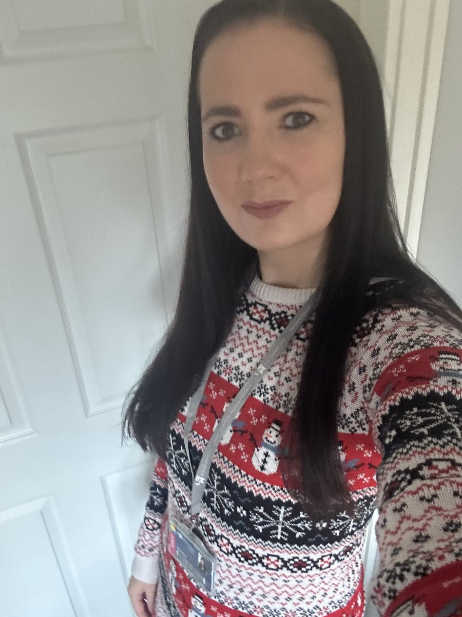 kezzareay's tweet photo. Christmas jumper day #wlvxmas https://t.co/EtEKGXRHai