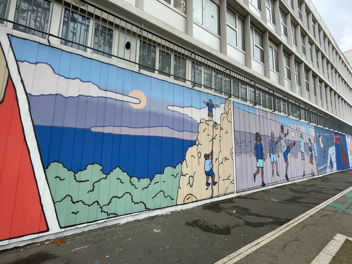 FondationSNCF's tweet photo. Le #MauMA de @marseille s'agrandit 🎨
Avec ce projet lauréat de la #FondationSNCF dans
@MaRegionSud, l'association #Meta2 embellit la ville de sa fresque, tout en accompagnant la jeunesse dans son insertion professionnelle.
Bravo à l'artiste Bobar et aux jeunes participant·es ! https://t.co/YAFj1ioYJT